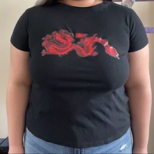 Black cropped T-shirt with red dragon graphics